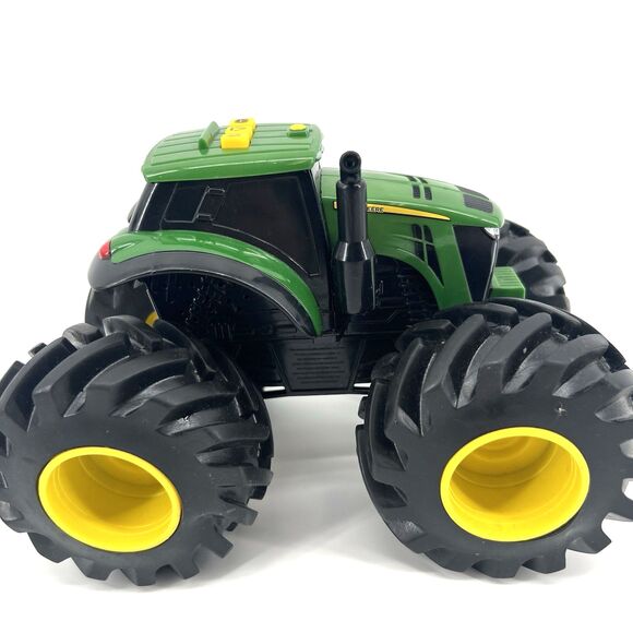 WORKING JOHN DEERE TOY TRACTOR & WAGON MODEL 46260 W/ LIGHTS & SOUNDS - Picture 7 of 16